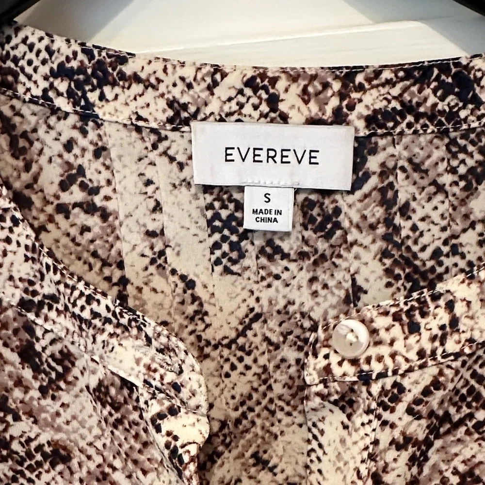 Evereve Black and Cream Patterned Blouse - Picture 2 of 4